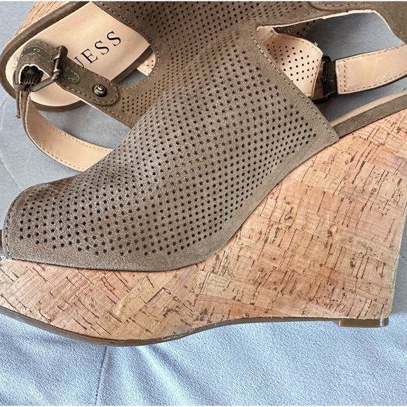 Guess - Olive Green - Wedge Heels - Size 8.5 - Picture 4 of 12
